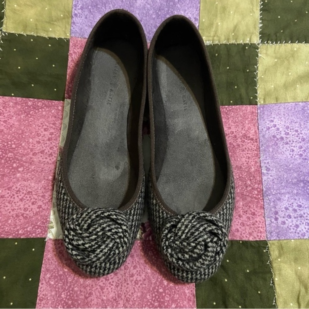 Kelly &‎ Katie houndstooth ballet flats Size 8.5